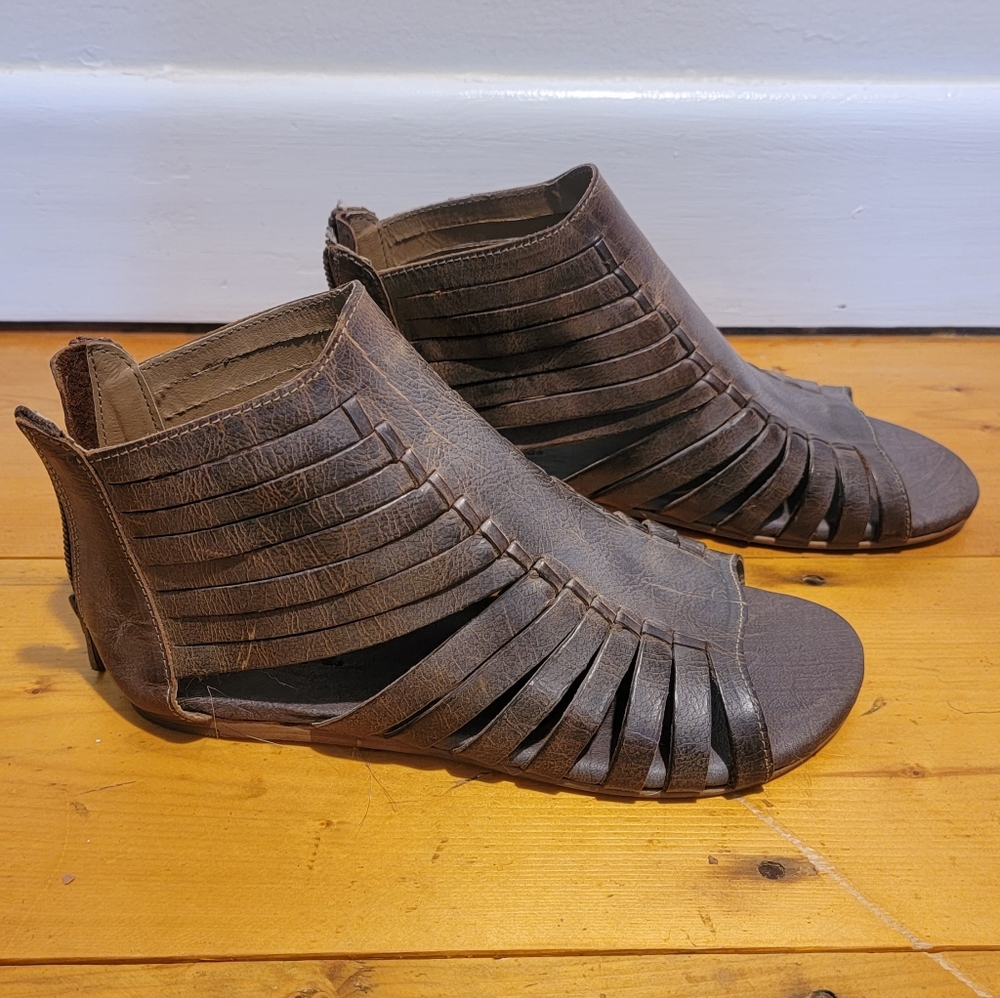 Roan Pearl Gladiator Brown Leather Sandals